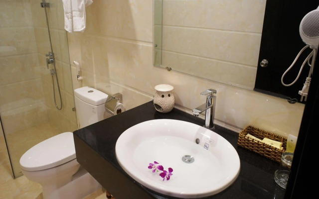 Golden Star Hotel