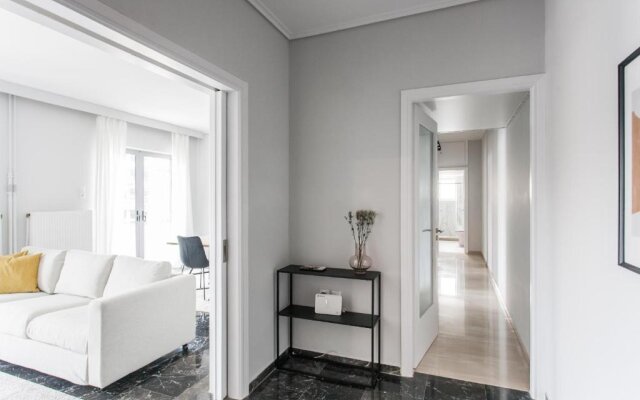 Spacious & Airy 1BR Apartment near HELEXPO Marousi by UPSTREET