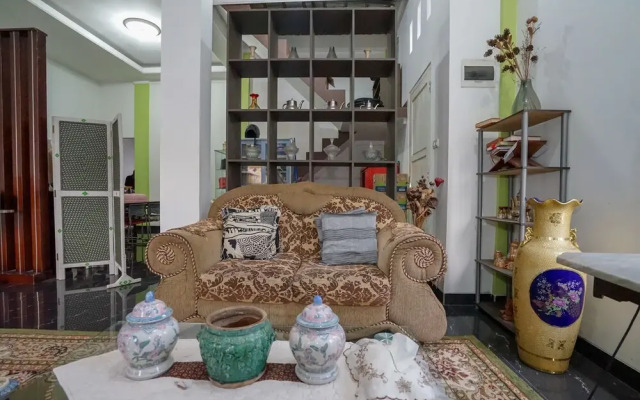 Afifah Homestay Syariah by OYO Rooms