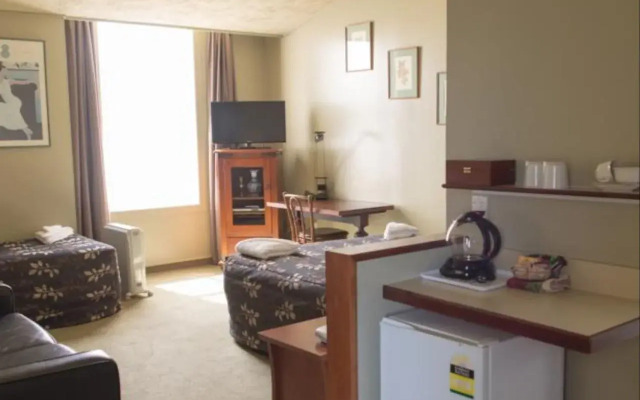 Victoria Railway Hotel