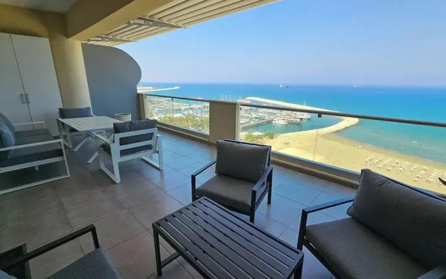Beachfront Seaview Lux Penthouse