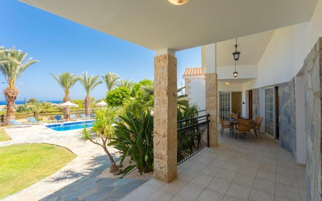 Villa Amorosa in Neo Chorio