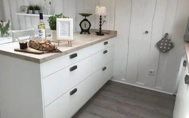 Hein Muck Modern Retreat