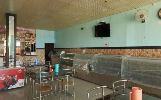 Deepak Hotel And Restaurant by OYO Rooms