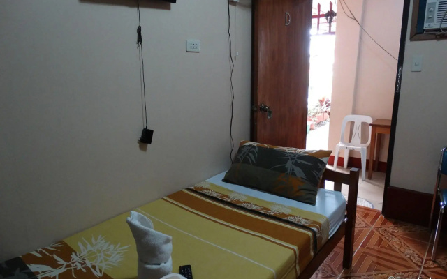 Eden Travellers Lodge