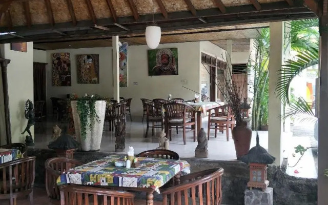 Temple Cafe & Seaside Cottages