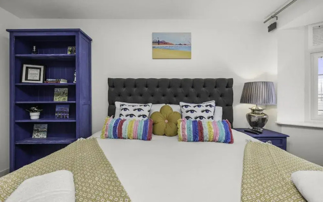 Sunset Townhouse With Free Parking