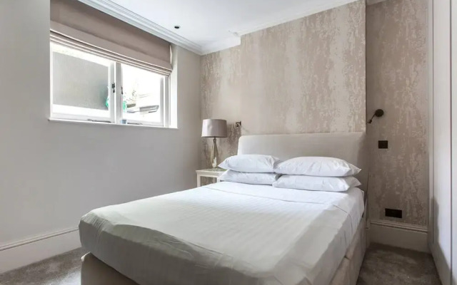 Nevern Square VIII by onefinestay