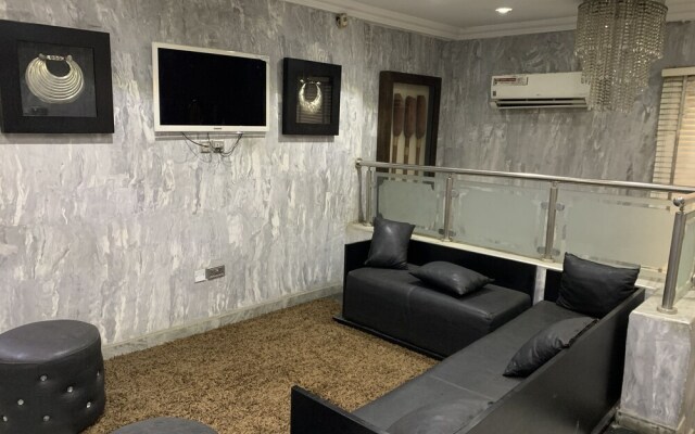 Islanders Lounge and Hotel