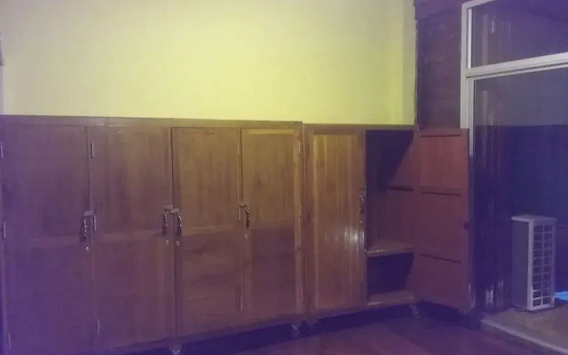 Arunrat GuestHouse - Hostel
