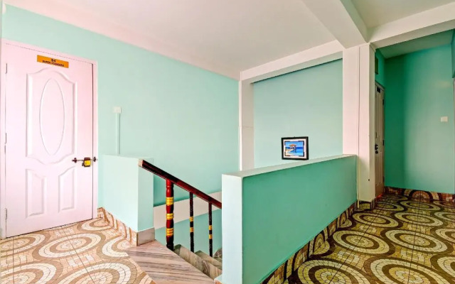Meera Holiday Villa by OYO Rooms