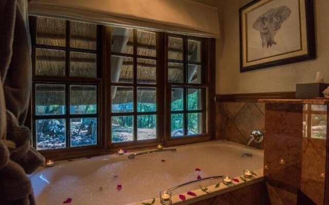 Thornybush Waterside Lodge
