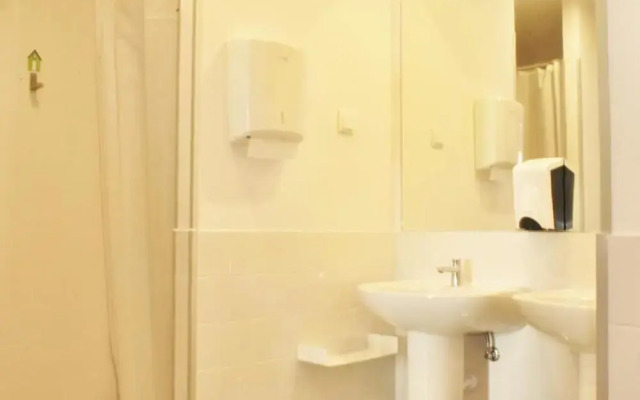 Peneco Albufeira GuestHouse - Hostel