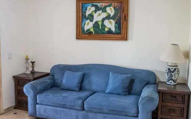 Country Club Relaxing Suite Pool