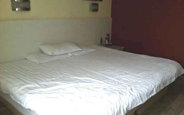 Hanting Express Ningbo Caihong North Road