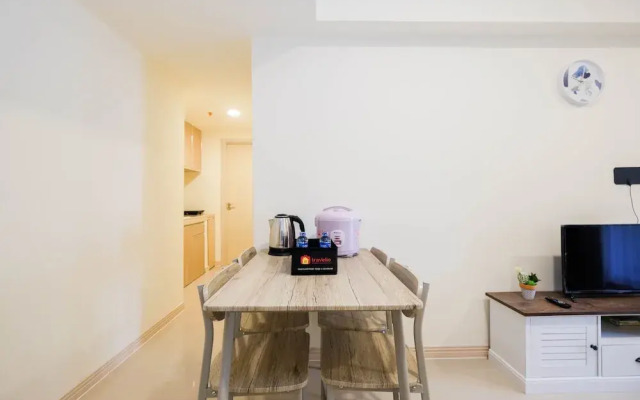 Cozy 2Br At Meikarta Apartment