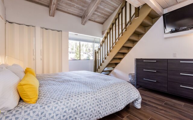 Courchevel 9- Ski-In Ski- Out