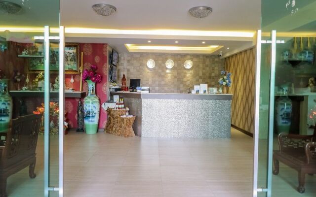 Nida Rooms San Phisuea 88