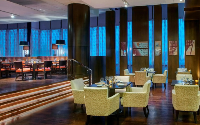 Teaneck Marriott at Glenpointe