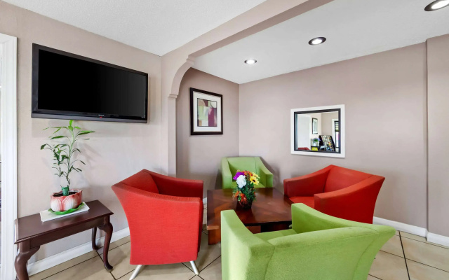Days Inn by Wyndham Brownsville