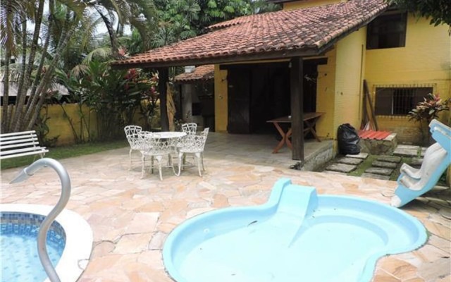 Yellow House Palmeiras Beach Caraguá