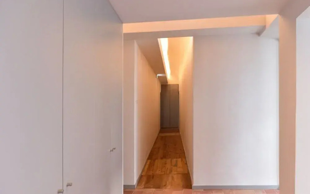 The Noble House Suites & Apartments