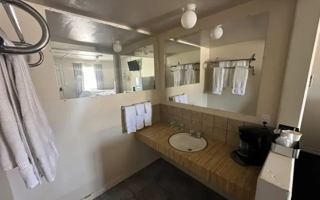 Grand Central Motel