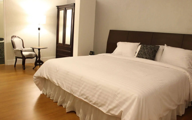 IFE Boutique Hotel
