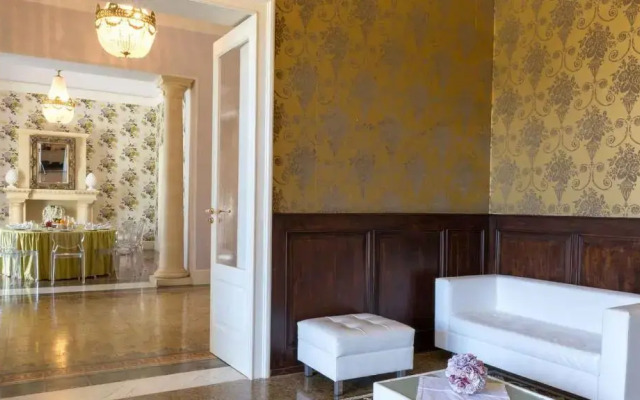 VILLA CAPOZZA 18&2, Emma Villas