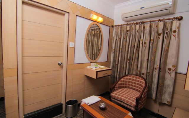 Maple Tree Hotels