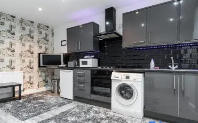 Whitechapel Grand