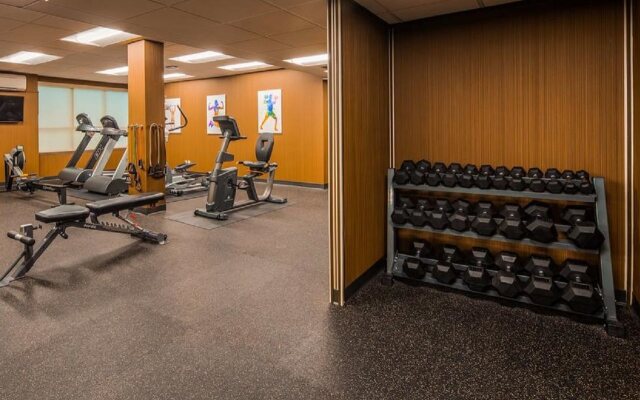 Best Western Plus Carlton Plaza Hotel