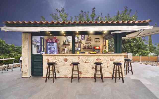 Dionysos Apartments and Studios