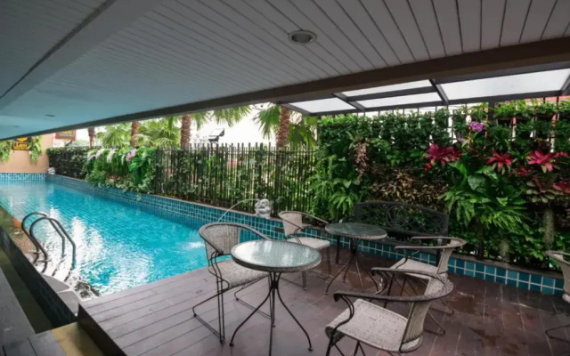 Lani Chiang Mai Hotel