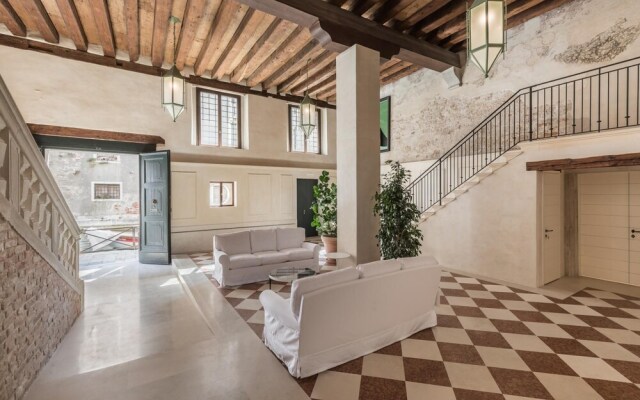 Varoter Design Venetian Studio