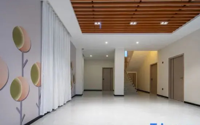 Zhuhai Hengqin Haojing Mercure (Changlong Tourism Resort)