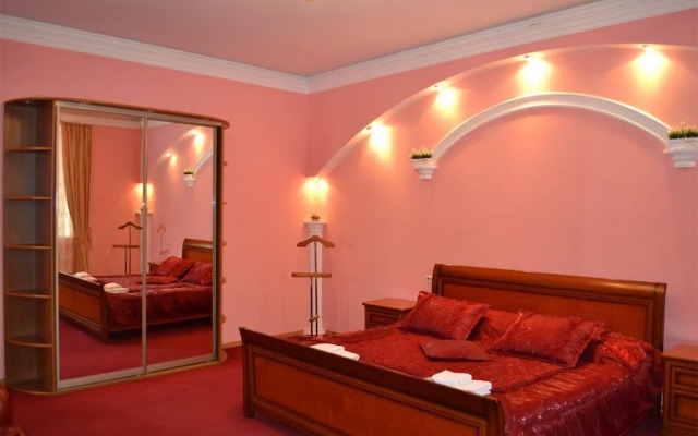 Guest Complex Edelweiss