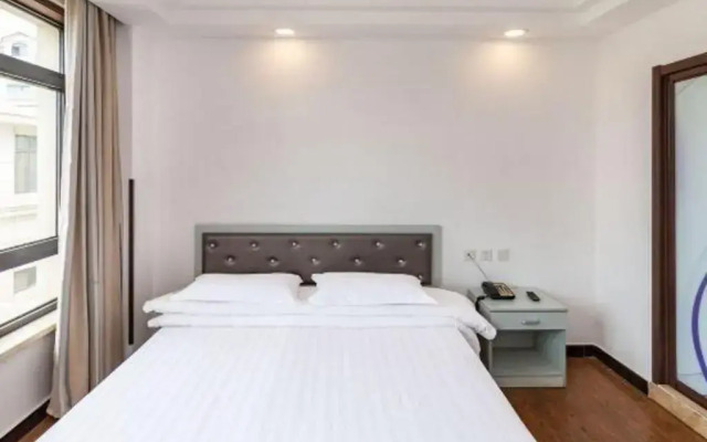 Dalian No.1 Theme Hotel