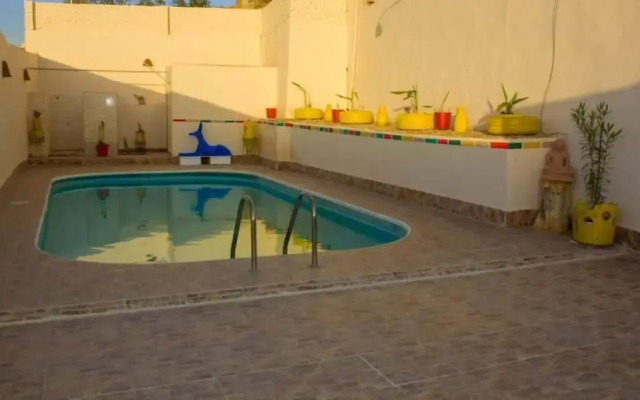 Desert Paradise Lodge