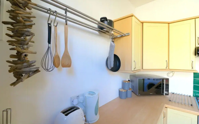 Comfortable Apartment in West End