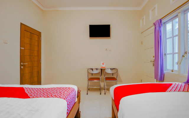 Super OYO 90210 Kenari House Syariah