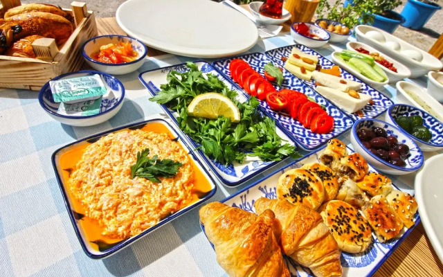 Onal Tas Konak