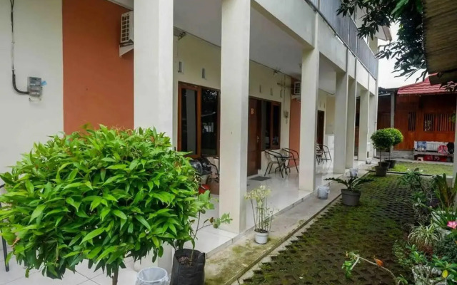 Oyo 2914 Teratai Guest House