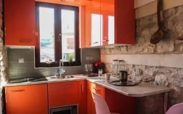 Antique Luxury Suite 75sq.m.