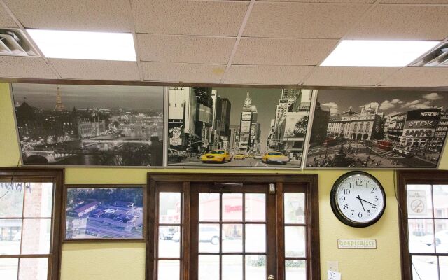 Cocomo Inn and Suites