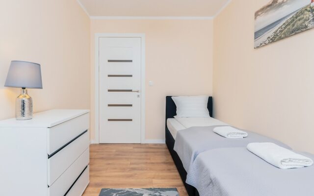 Apartment Batorego Gdynia by Renters