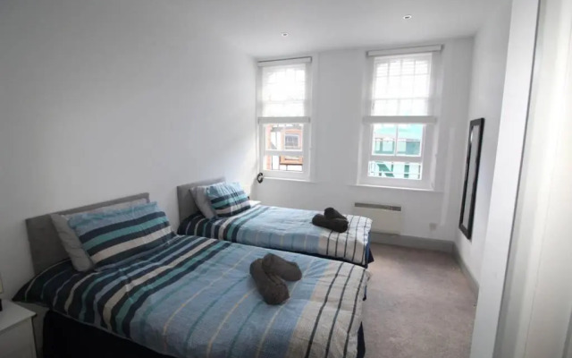 Spacious Central Chic Apartment - Simply Check In