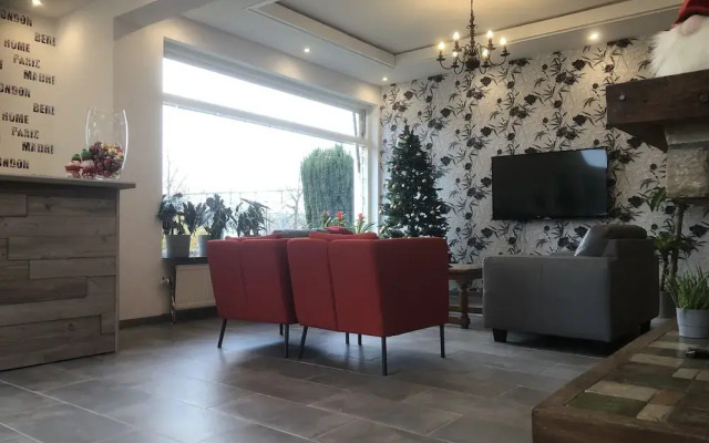 Mimosa Hotel