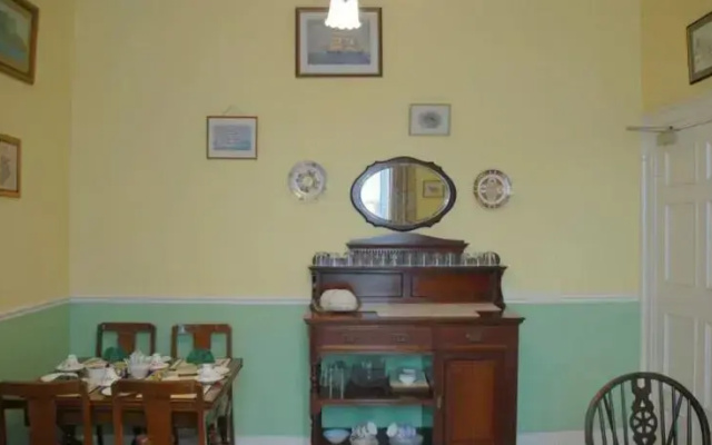 Brighton House Guesthouse (Ireland)