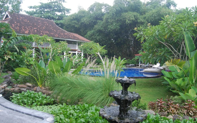 Pondok Anggrek Putih